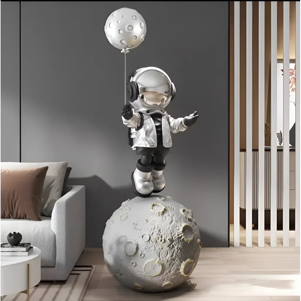 Lampadar LED Astronaut din Rasina Argintiu